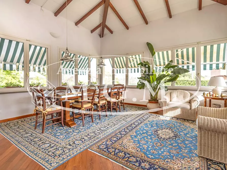 Immagine 10 di Villa in vendita  a Pisa