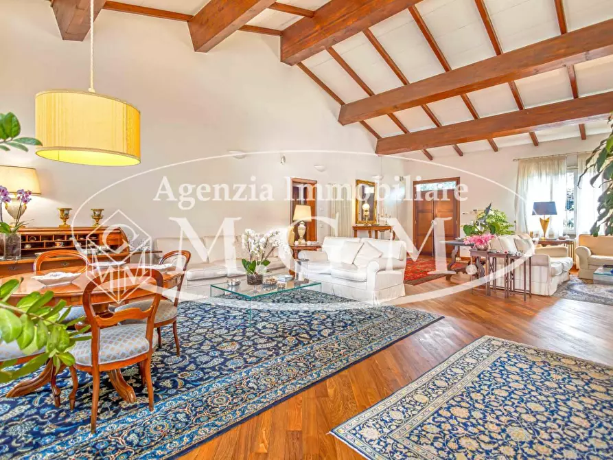 Immagine 8 di Villa in vendita  a Pisa