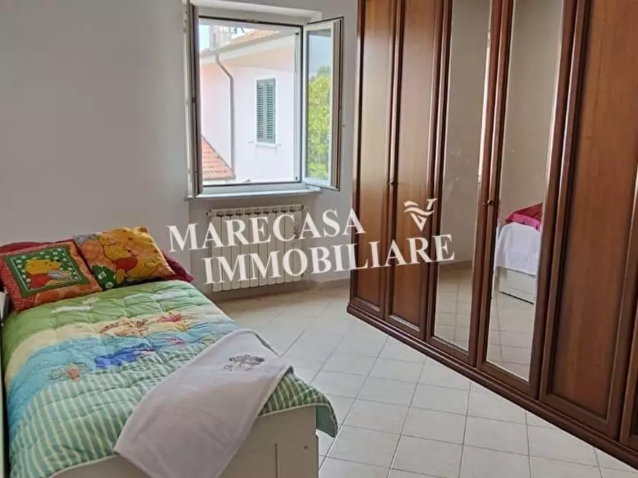 Immagine 17 di Casa bifamiliare in vendita  a Ameglia