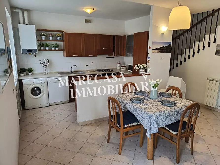 Immagine 12 di Casa bifamiliare in vendita  a Ameglia