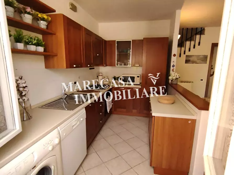 Immagine 11 di Casa bifamiliare in vendita  a Ameglia