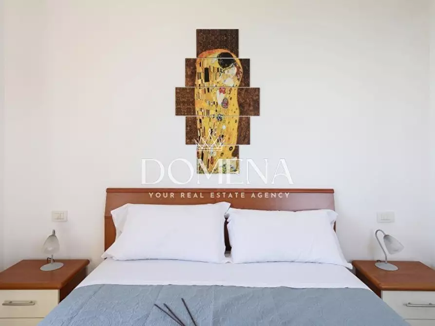 Immagine 12 di Appartamento in vendita  a Siena