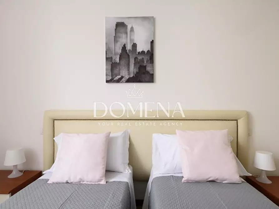 Immagine 19 di Appartamento in vendita  a Siena