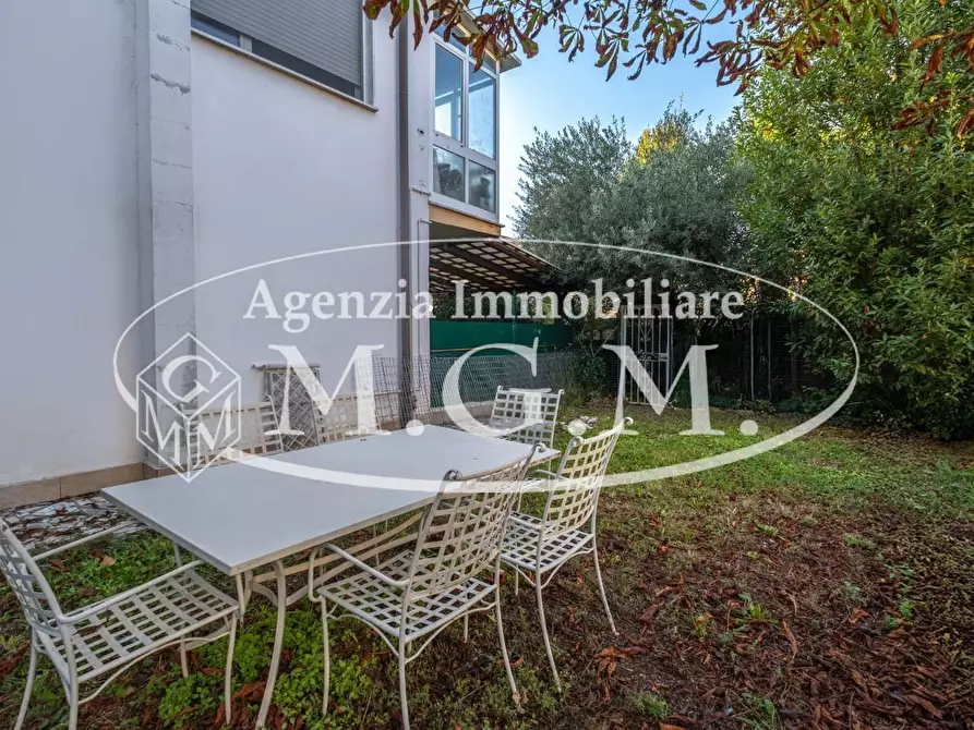 Immagine 50 di Appartamento in vendita  a Calcinaia