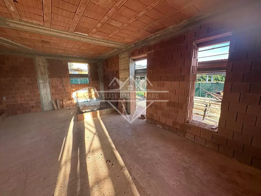 Immagine 18 di Casa trifamiliare in vendita  a Castelnuovo Magra