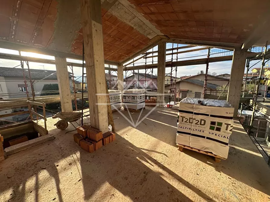 Immagine 16 di Casa trifamiliare in vendita  a Castelnuovo Magra