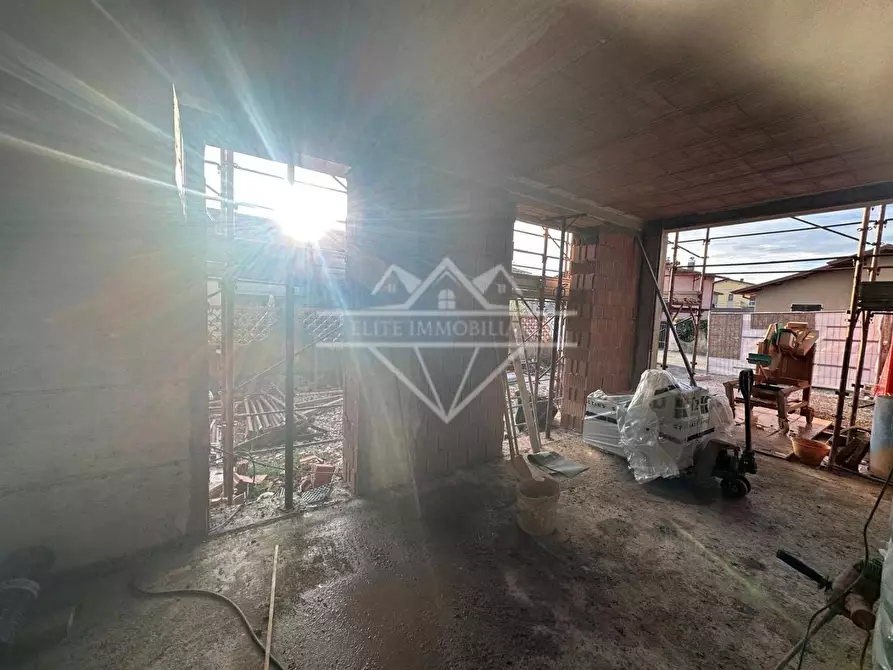 Immagine 19 di Casa trifamiliare in vendita  a Castelnuovo Magra