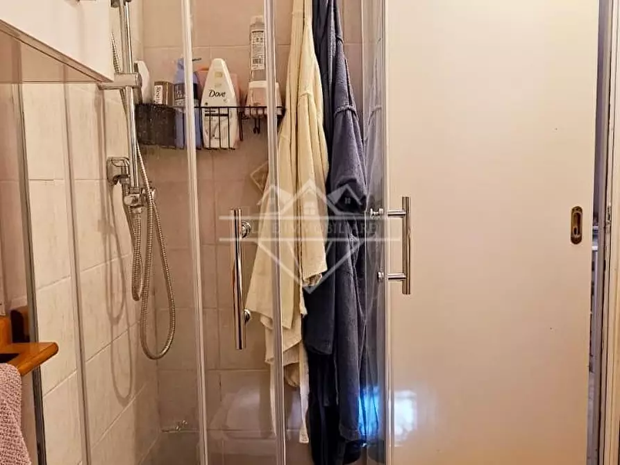 Immagine 13 di Appartamento in vendita  a Carrara