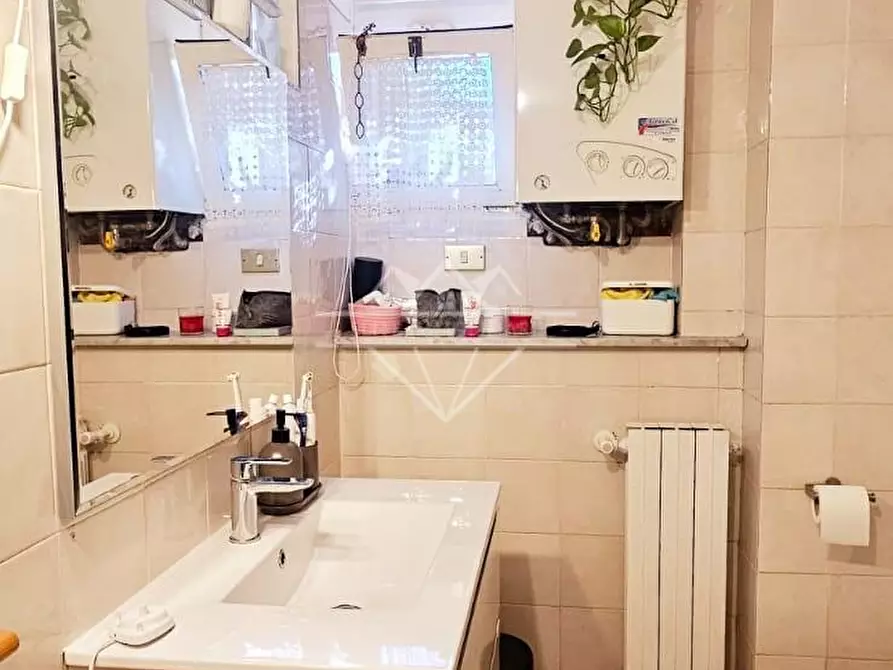 Immagine 11 di Appartamento in vendita  a Carrara