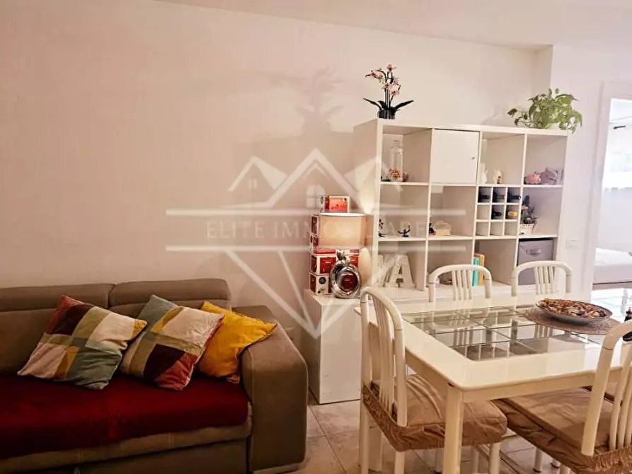 Immagine 5 di Appartamento in vendita  a Carrara