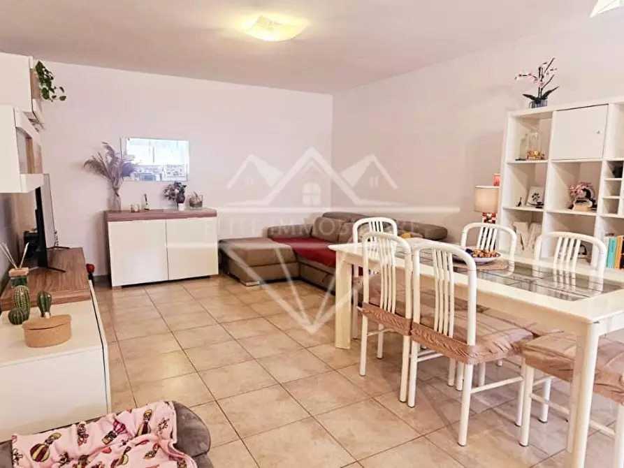 Immagine 3 di Appartamento in vendita  a Carrara