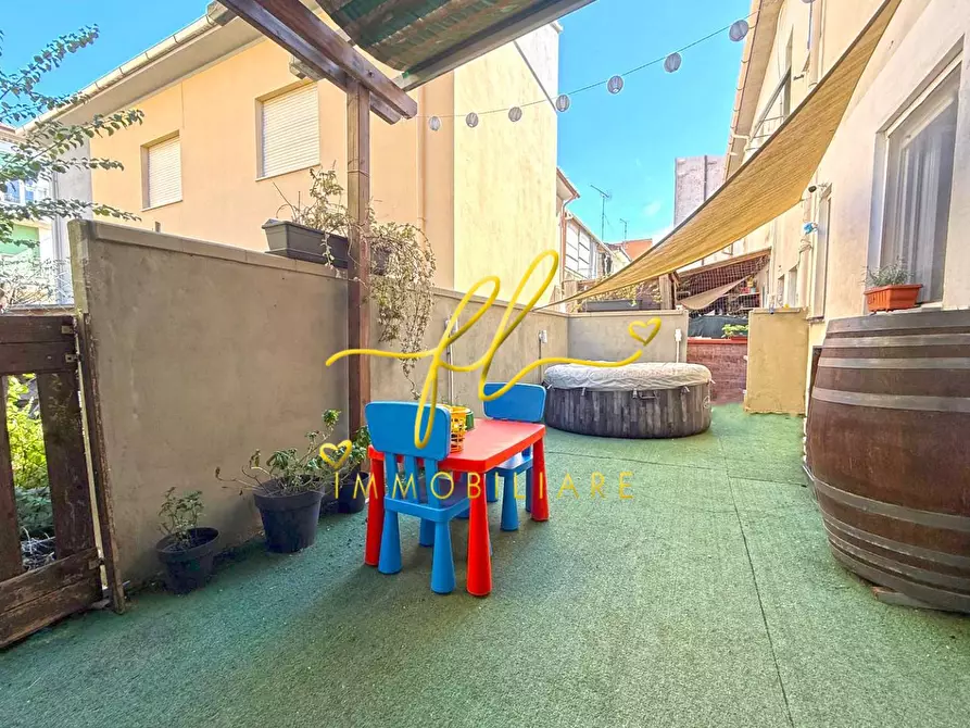 Immagine 29 di Appartamento in vendita  a Cecina