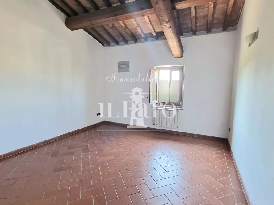 Immagine 13 di Appartamento in vendita  a Campi Bisenzio