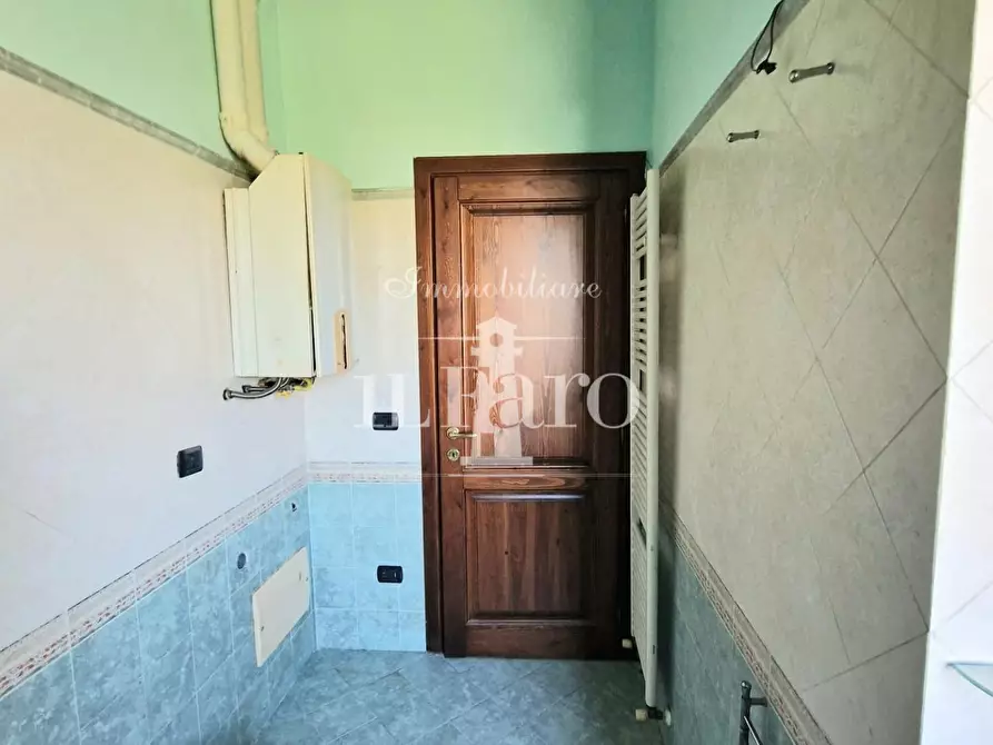 Immagine 20 di Appartamento in vendita  a Campi Bisenzio