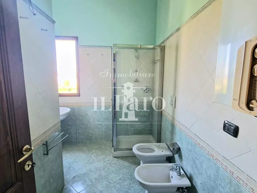 Immagine 18 di Appartamento in vendita  a Campi Bisenzio