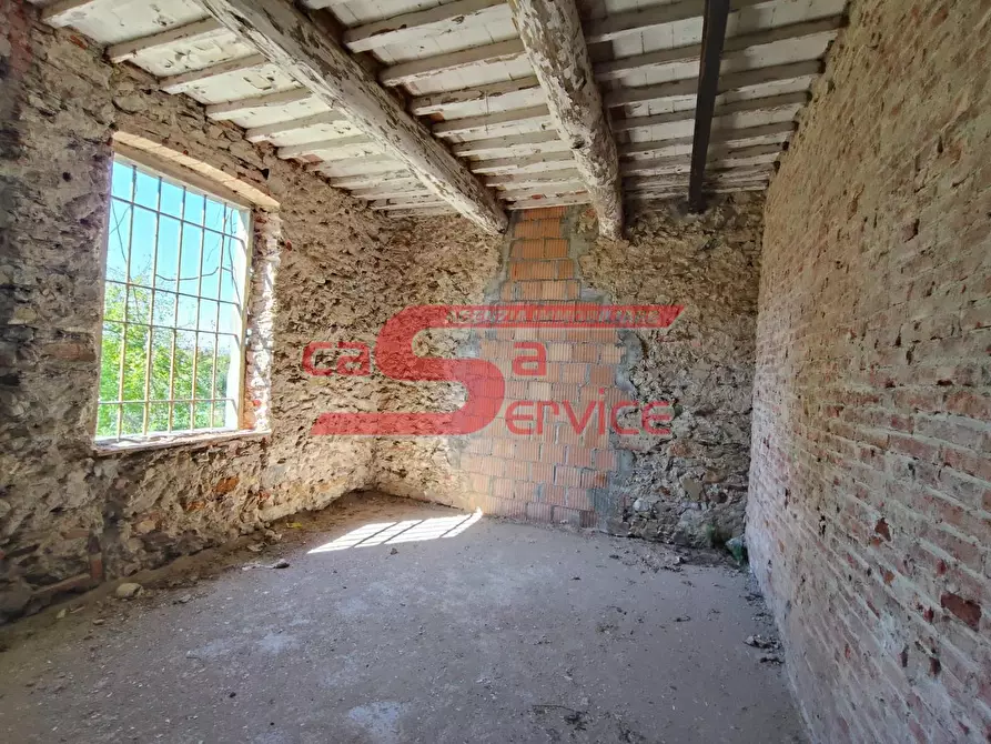 Immagine 5 di Casa colonica in vendita  a Montecatini Terme
