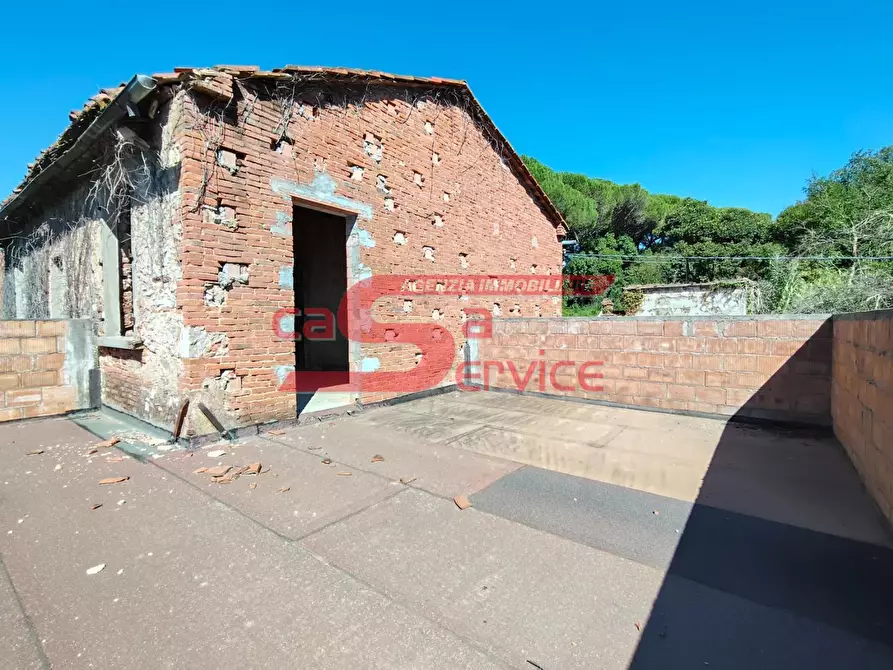 Immagine 16 di Casa colonica in vendita  a Montecatini Terme