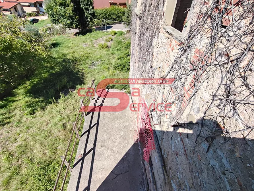 Immagine 17 di Casa colonica in vendita  a Montecatini Terme