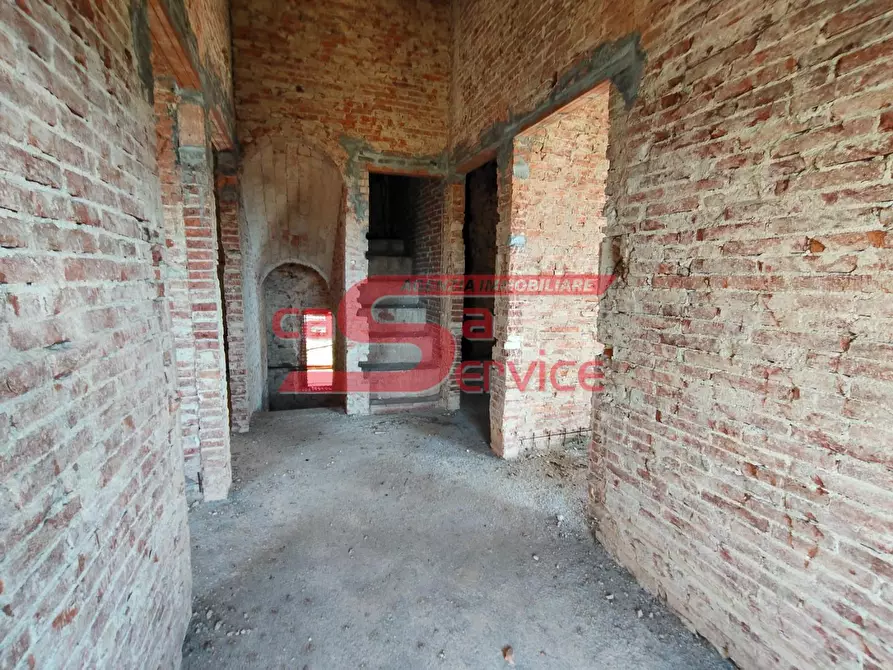 Immagine 10 di Casa colonica in vendita  a Montecatini Terme