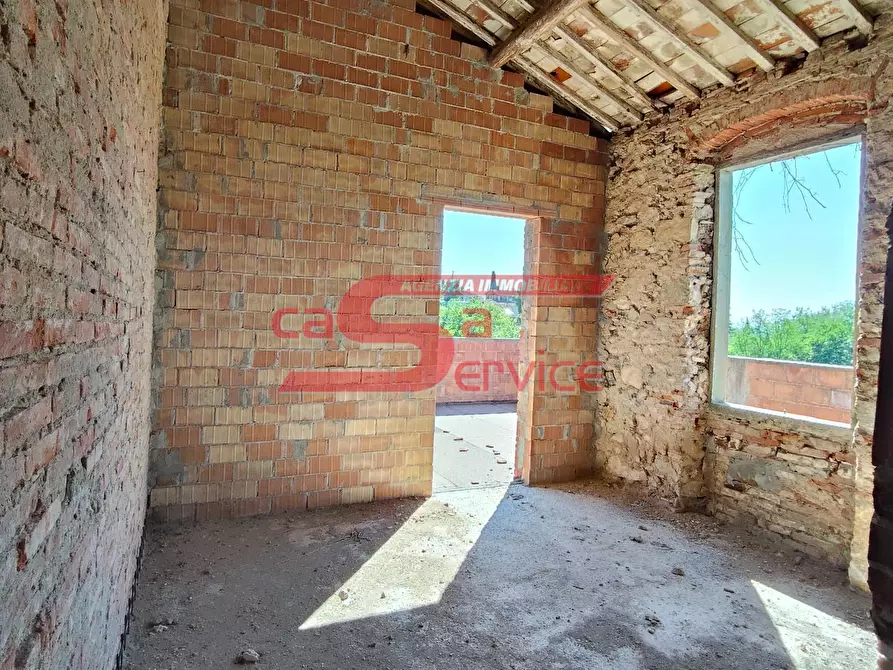 Immagine 14 di Casa colonica in vendita  a Montecatini Terme