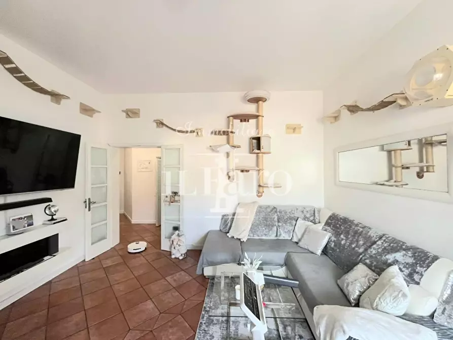 Immagine 2 di Appartamento in vendita  a Signa