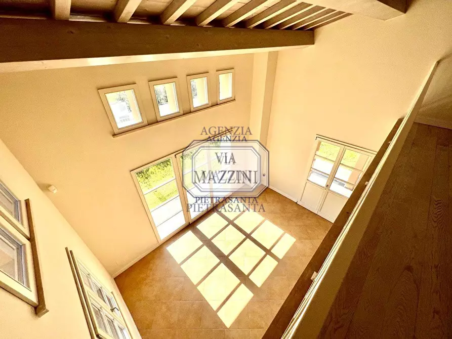 Immagine 14 di Villa in vendita  a Pietrasanta