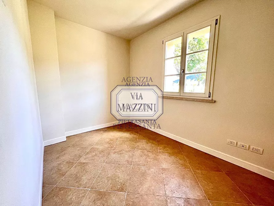 Immagine 9 di Villa in vendita  a Pietrasanta
