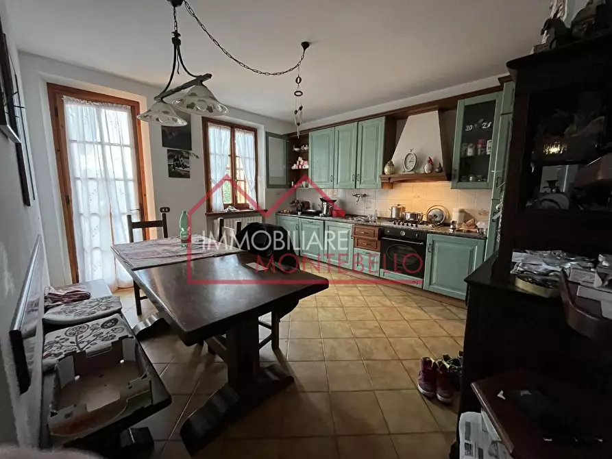 Immagine 23 di Villa in vendita  a Camaiore