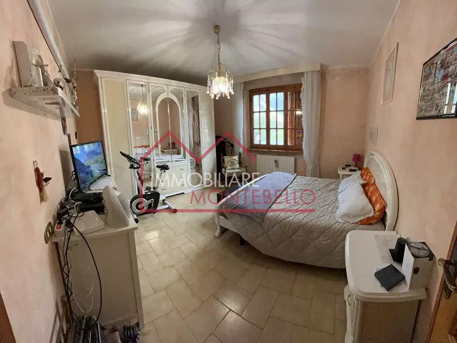 Immagine 30 di Villa in vendita  a Camaiore