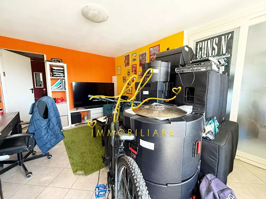 Immagine 28 di Appartamento in vendita  a Montescudaio