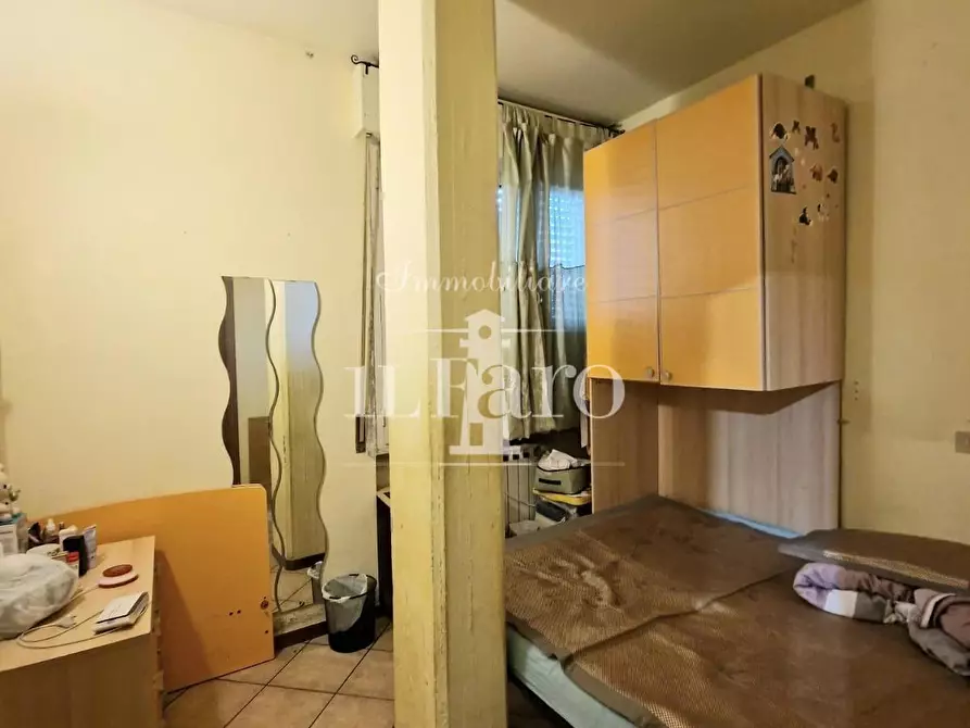 Immagine 17 di Appartamento in vendita  a Campi Bisenzio