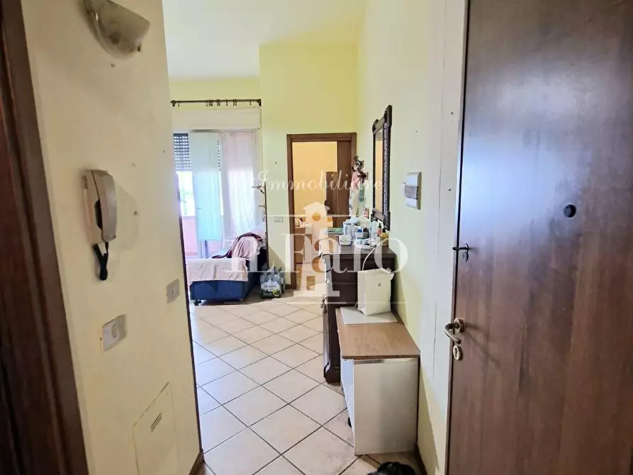 Immagine 8 di Appartamento in vendita  a Campi Bisenzio