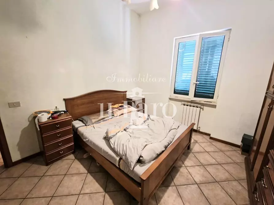 Immagine 13 di Appartamento in vendita  a Campi Bisenzio