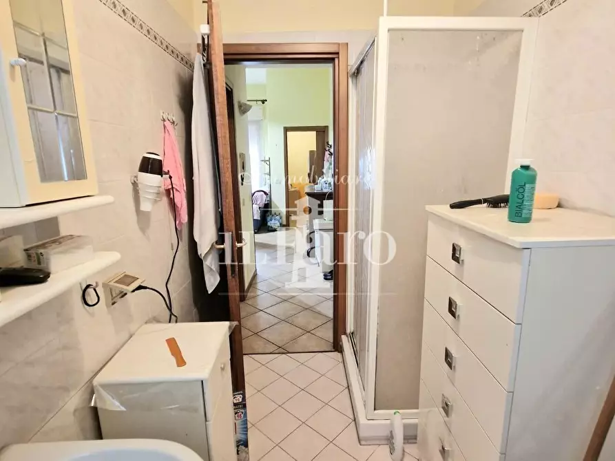 Immagine 25 di Appartamento in vendita  a Campi Bisenzio