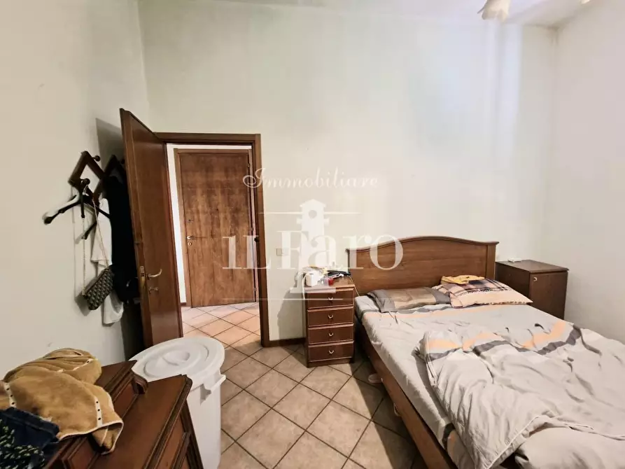 Immagine 15 di Appartamento in vendita  a Campi Bisenzio