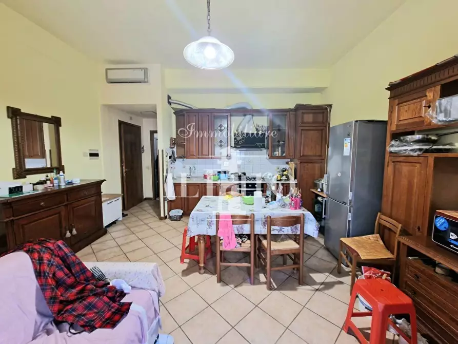 Immagine 4 di Appartamento in vendita  a Campi Bisenzio