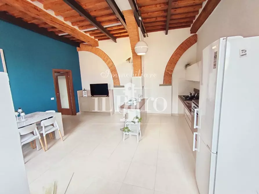 Immagine 2 di Appartamento in vendita  a Campi Bisenzio