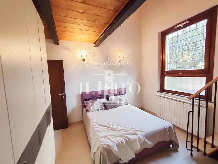 Immagine 9 di Appartamento in vendita  a Campi Bisenzio