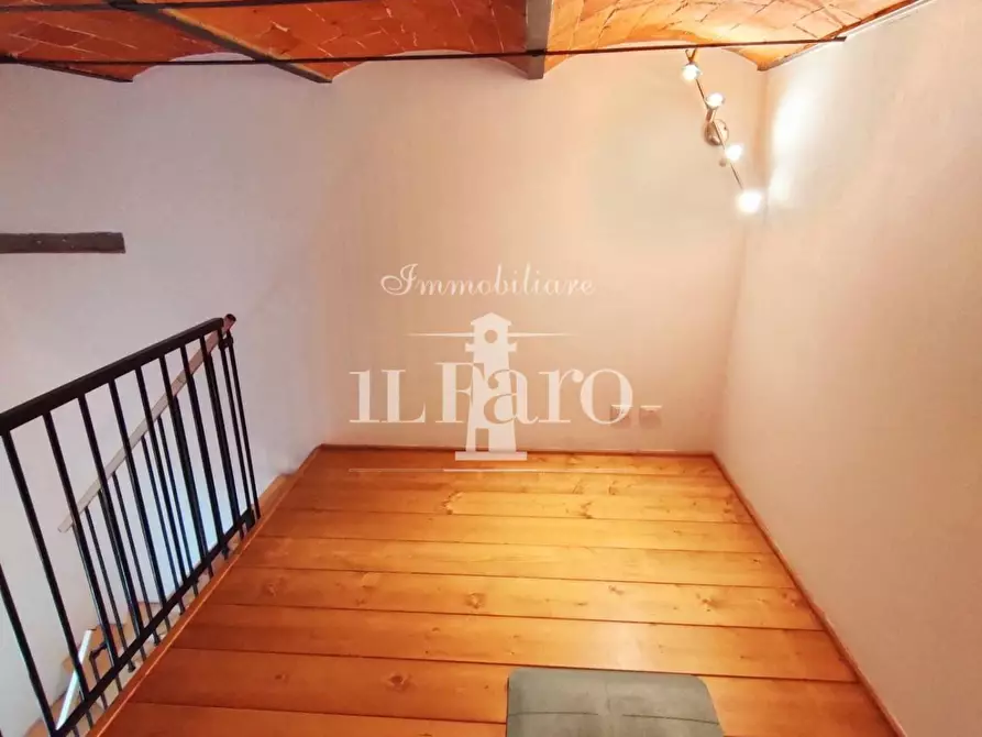 Immagine 15 di Appartamento in vendita  a Campi Bisenzio