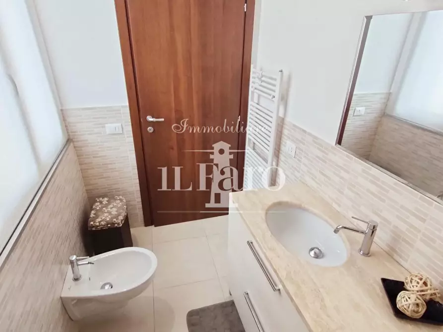 Immagine 12 di Appartamento in vendita  a Campi Bisenzio