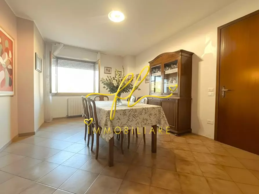 Immagine 13 di Appartamento in vendita  a Suvereto