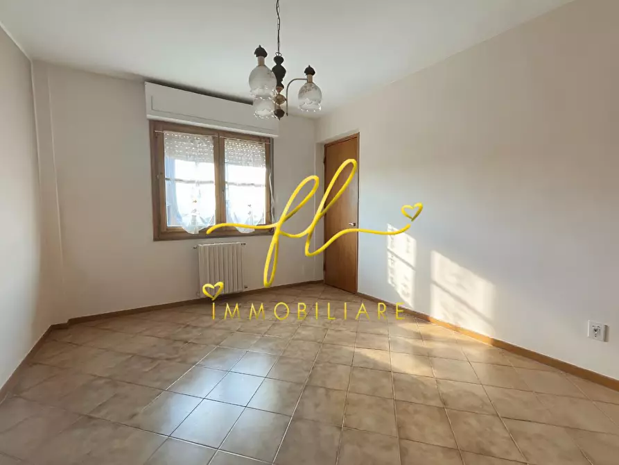 Immagine 3 di Appartamento in vendita  a Suvereto