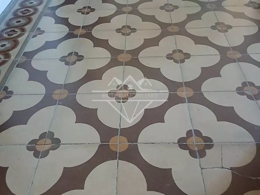 Immagine 6 di Appartamento in vendita  a Carrara