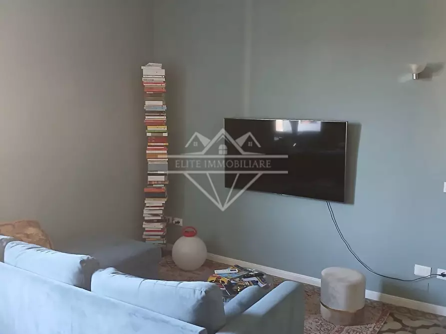 Immagine 5 di Appartamento in vendita  a Carrara