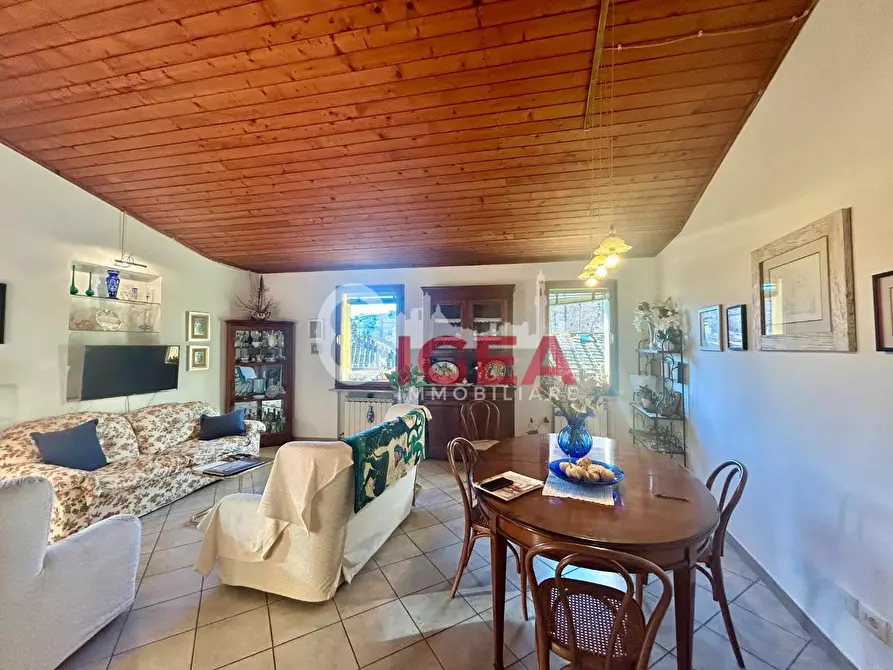 Immagine 5 di Appartamento in vendita  a Siena