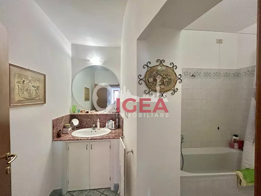 Immagine 17 di Appartamento in vendita  a Siena