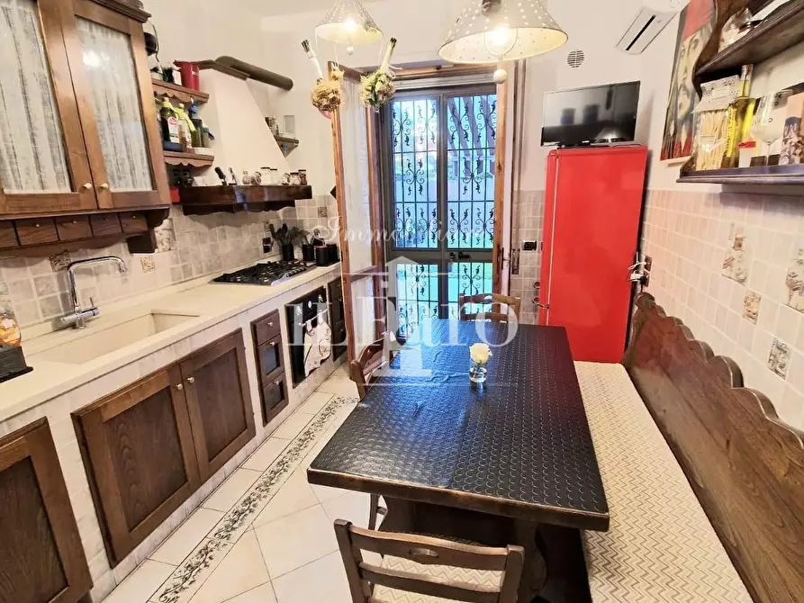 Immagine 11 di Appartamento in vendita  a Campi Bisenzio