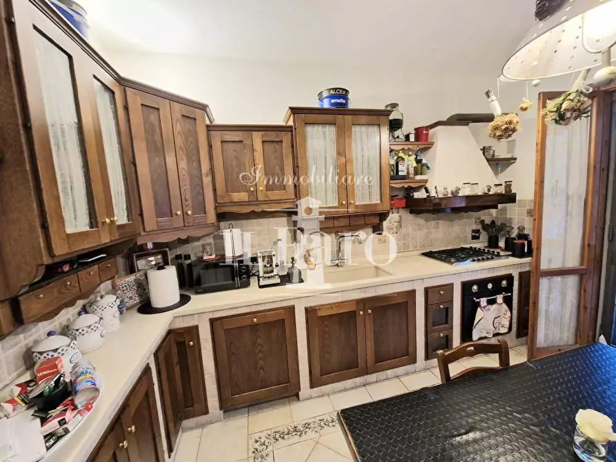 Immagine 8 di Appartamento in vendita  a Campi Bisenzio