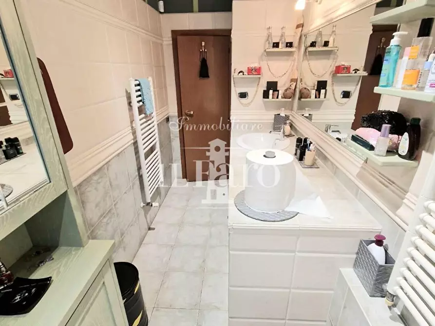 Immagine 30 di Appartamento in vendita  a Campi Bisenzio