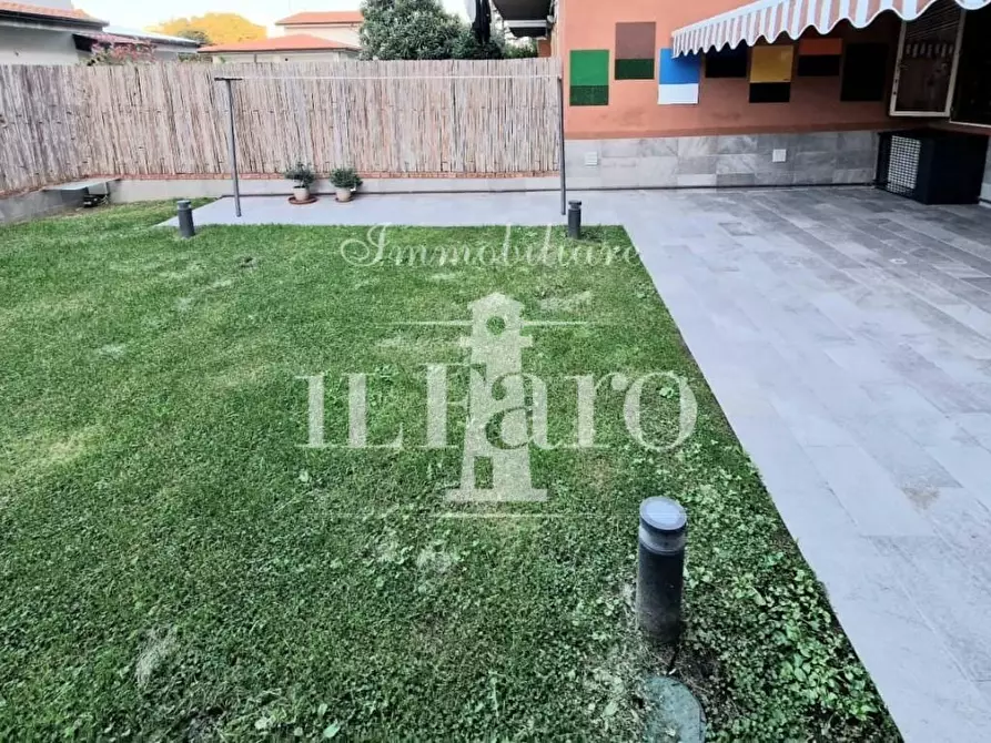 Immagine 4 di Appartamento in vendita  a Campi Bisenzio